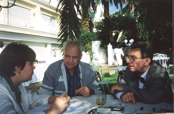Переговоры Н.Е. Костинской с Харисом Култером (США) и Жаком Имберехтсом (Бельгия) по поводу предоставления рекомендаций для вступления Украины в Лигу (Италия, 1996).